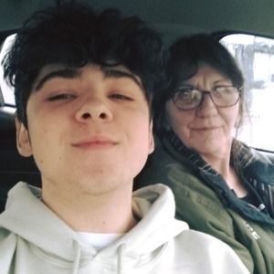 Meet your Posher, Dustin